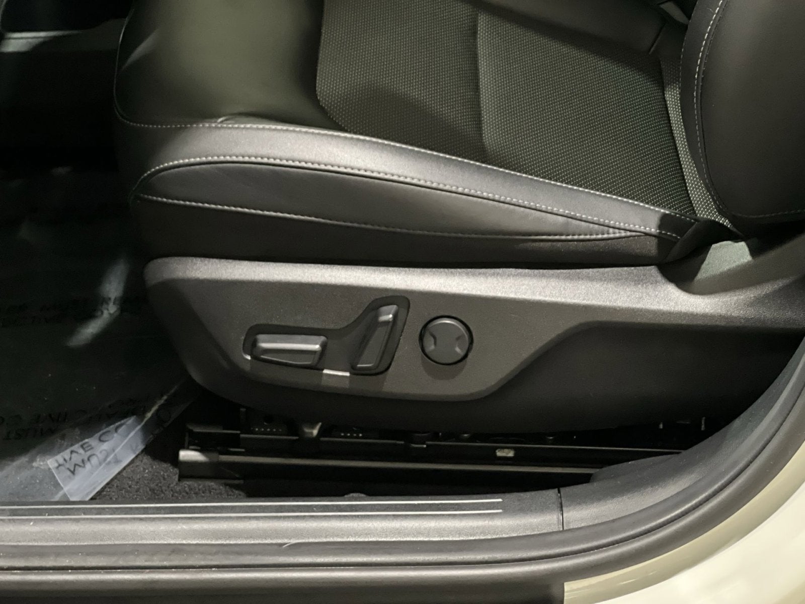 2024 Kia EV6 Light