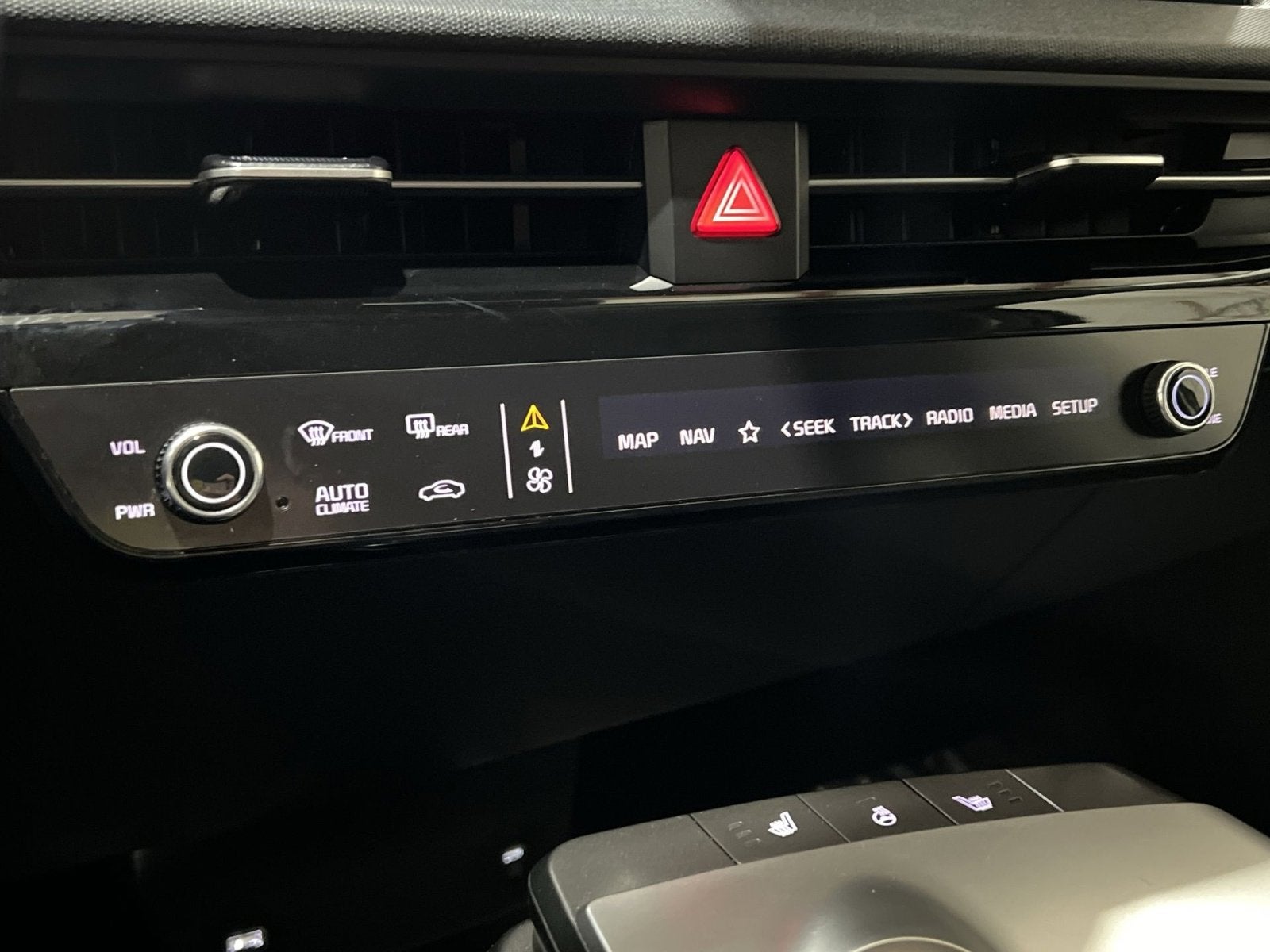 2024 Kia EV6 Light
