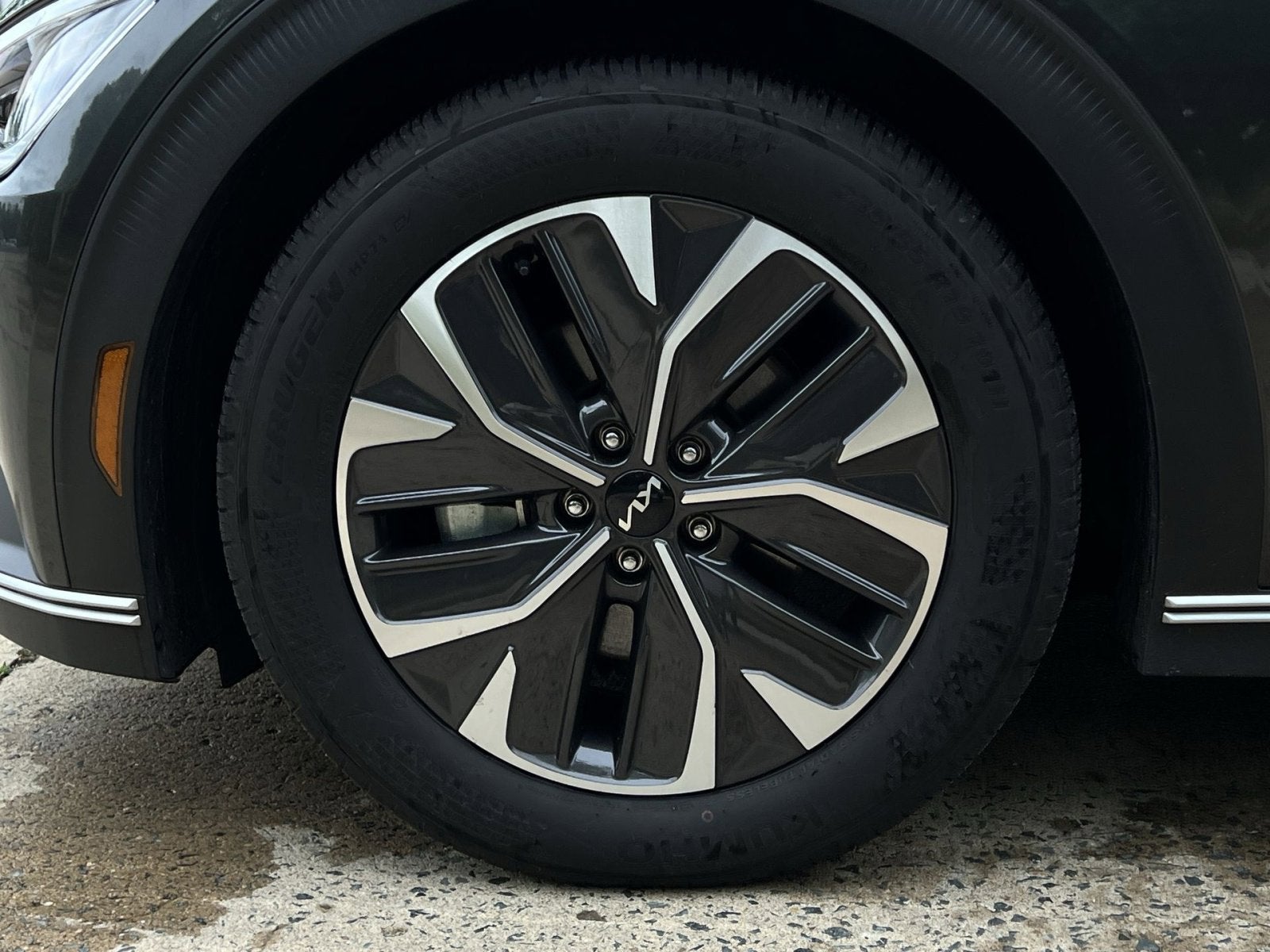 2024 Kia EV6 Light