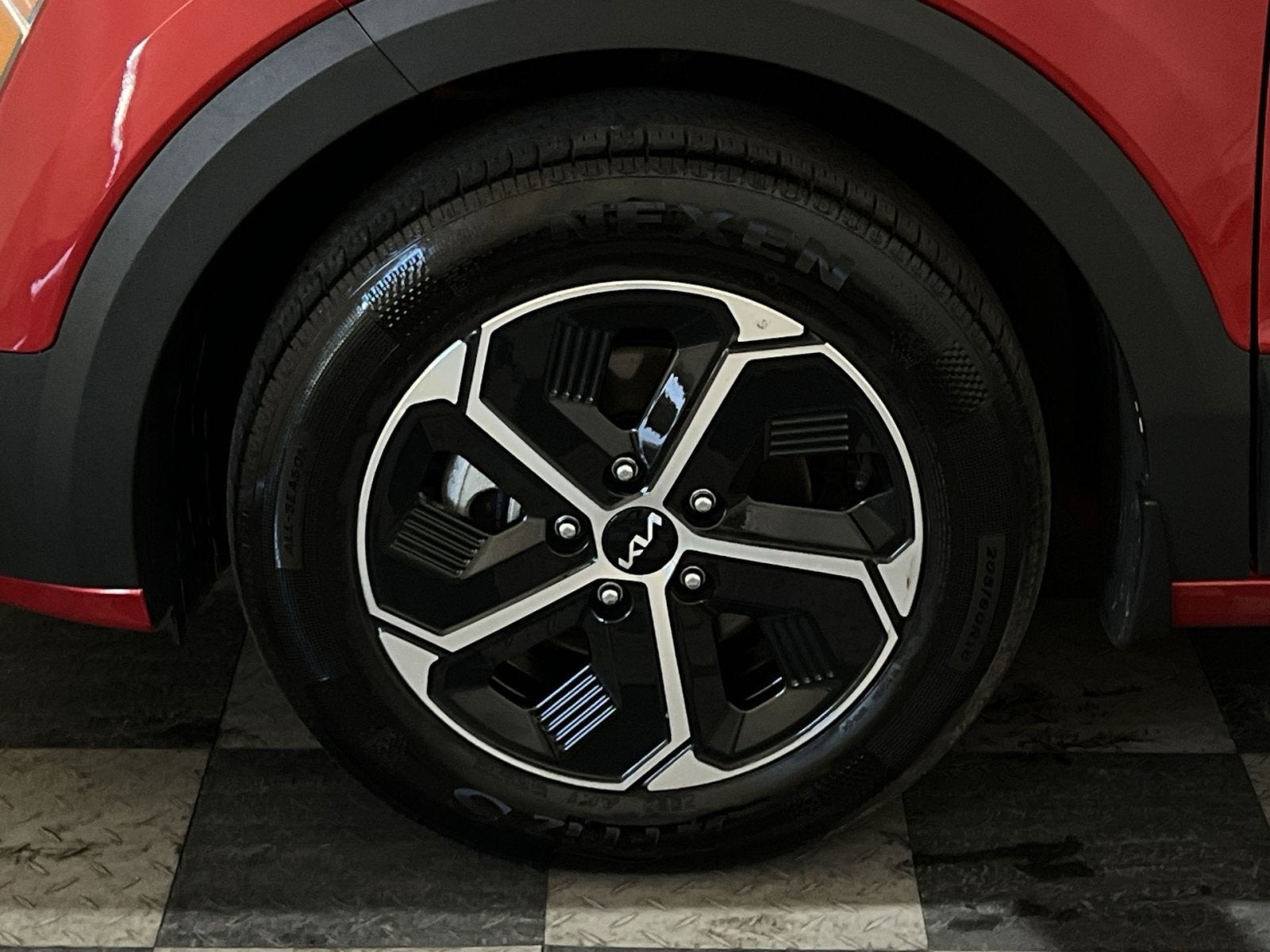 2024 Kia Niro LX