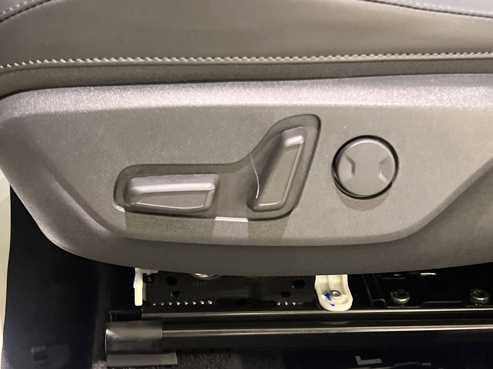 2023 Kia Niro Plug-In Hybrid SX