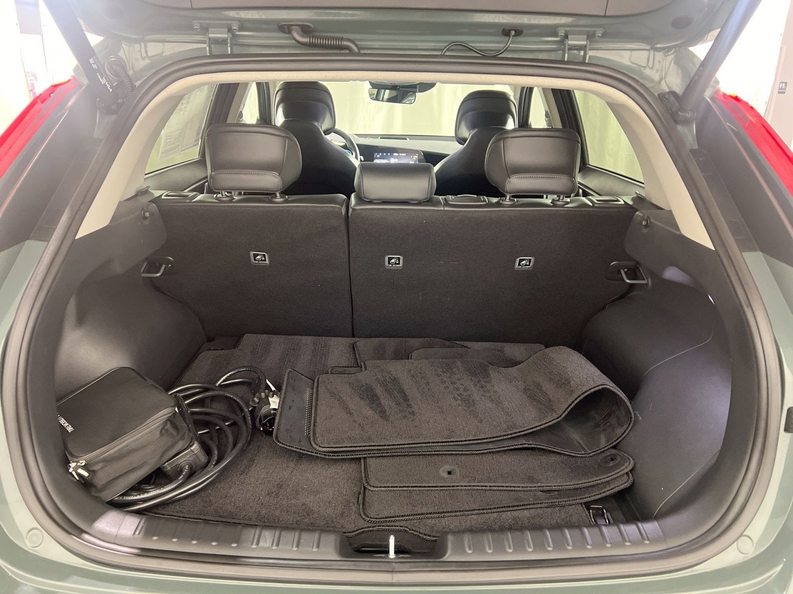 2023 Kia Niro Plug-In Hybrid SX