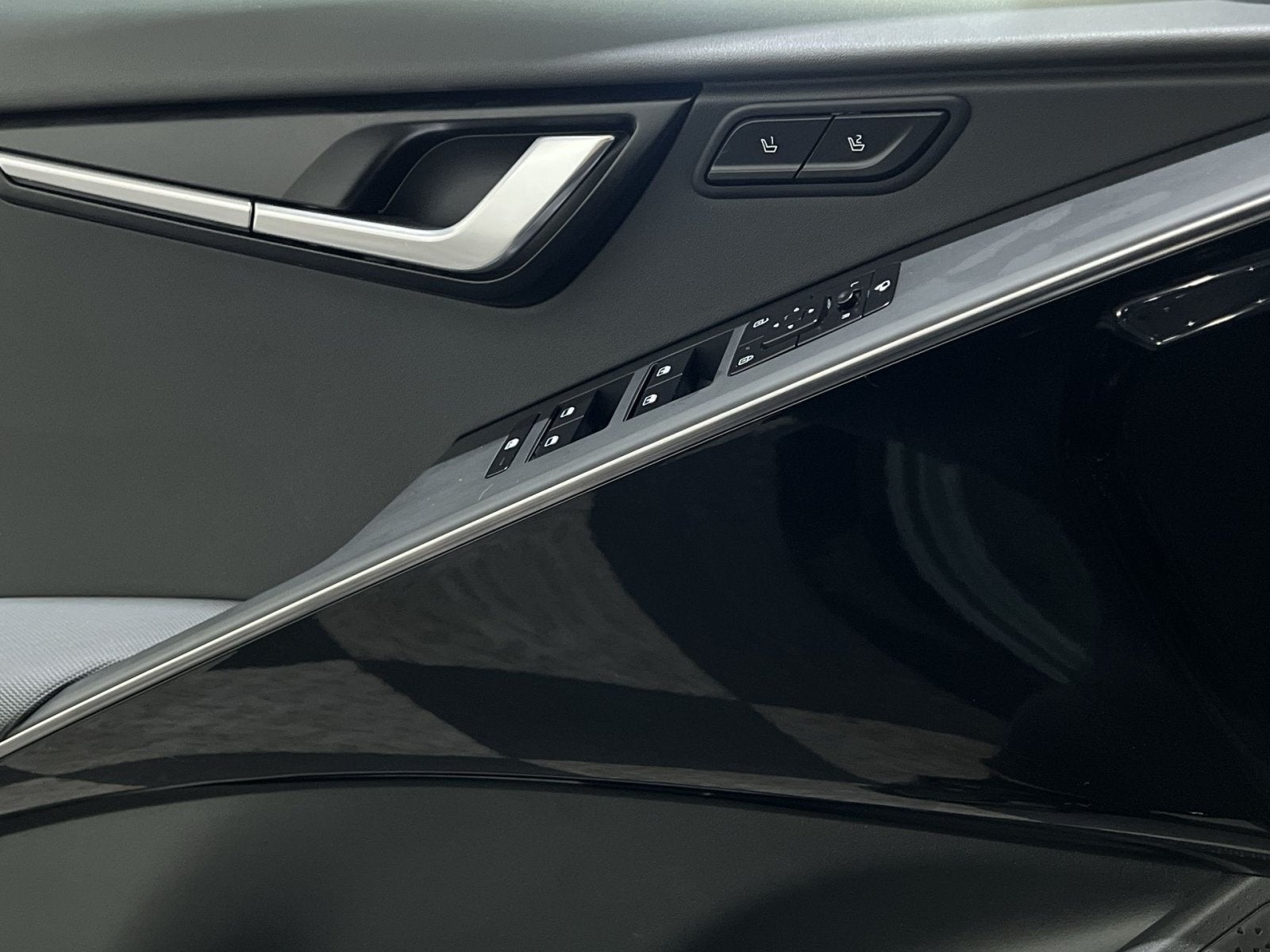 2023 Kia Niro SX Touring
