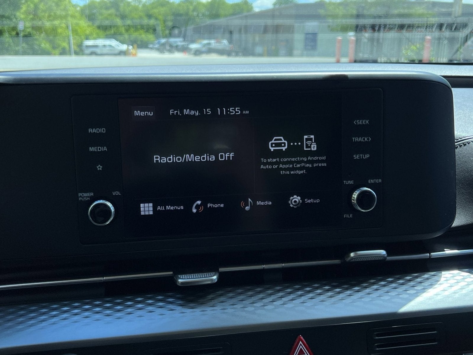 2024 Kia Carnival LX