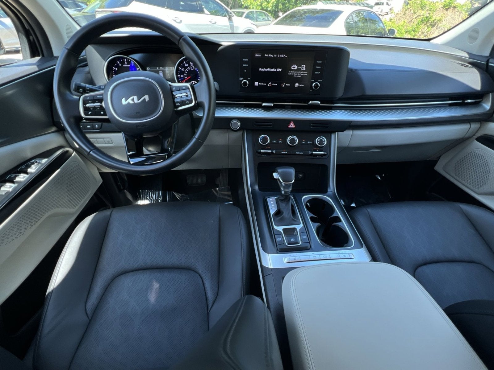 2024 Kia Carnival LX