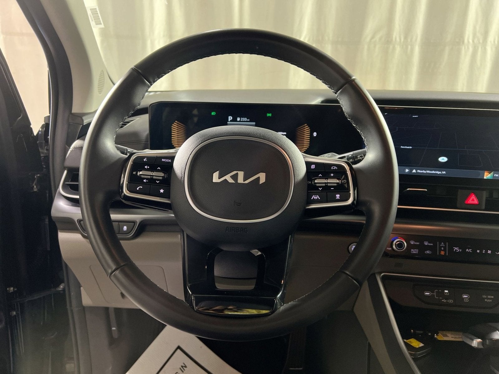 2025 Kia Carnival LXS