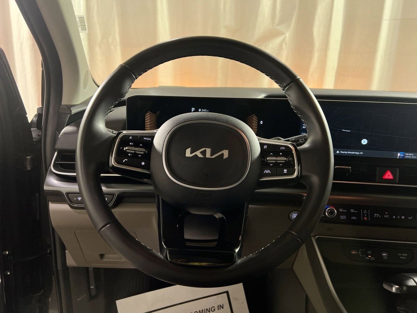 2025 Kia Carnival LXS