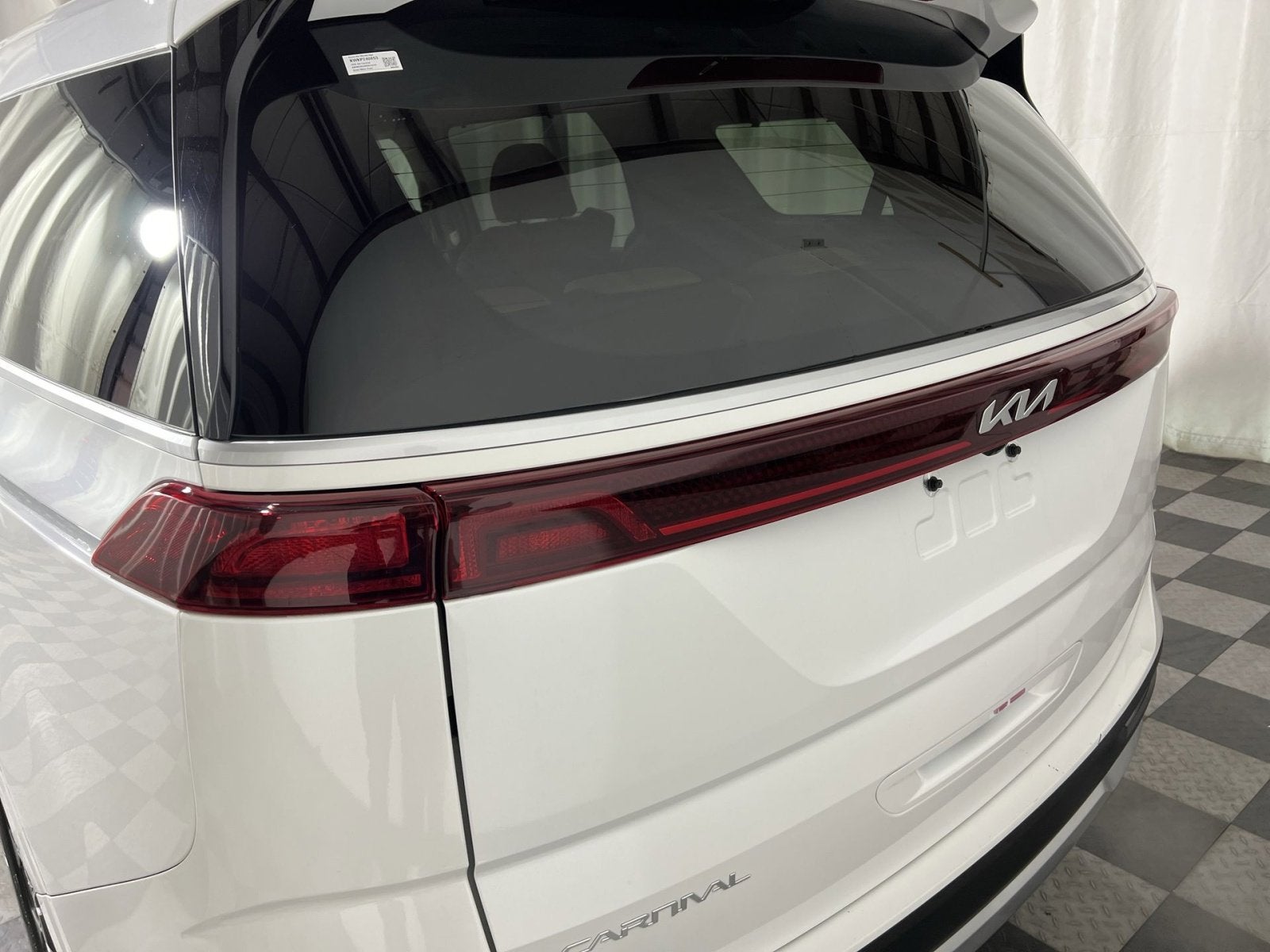 2024 Kia Carnival EX