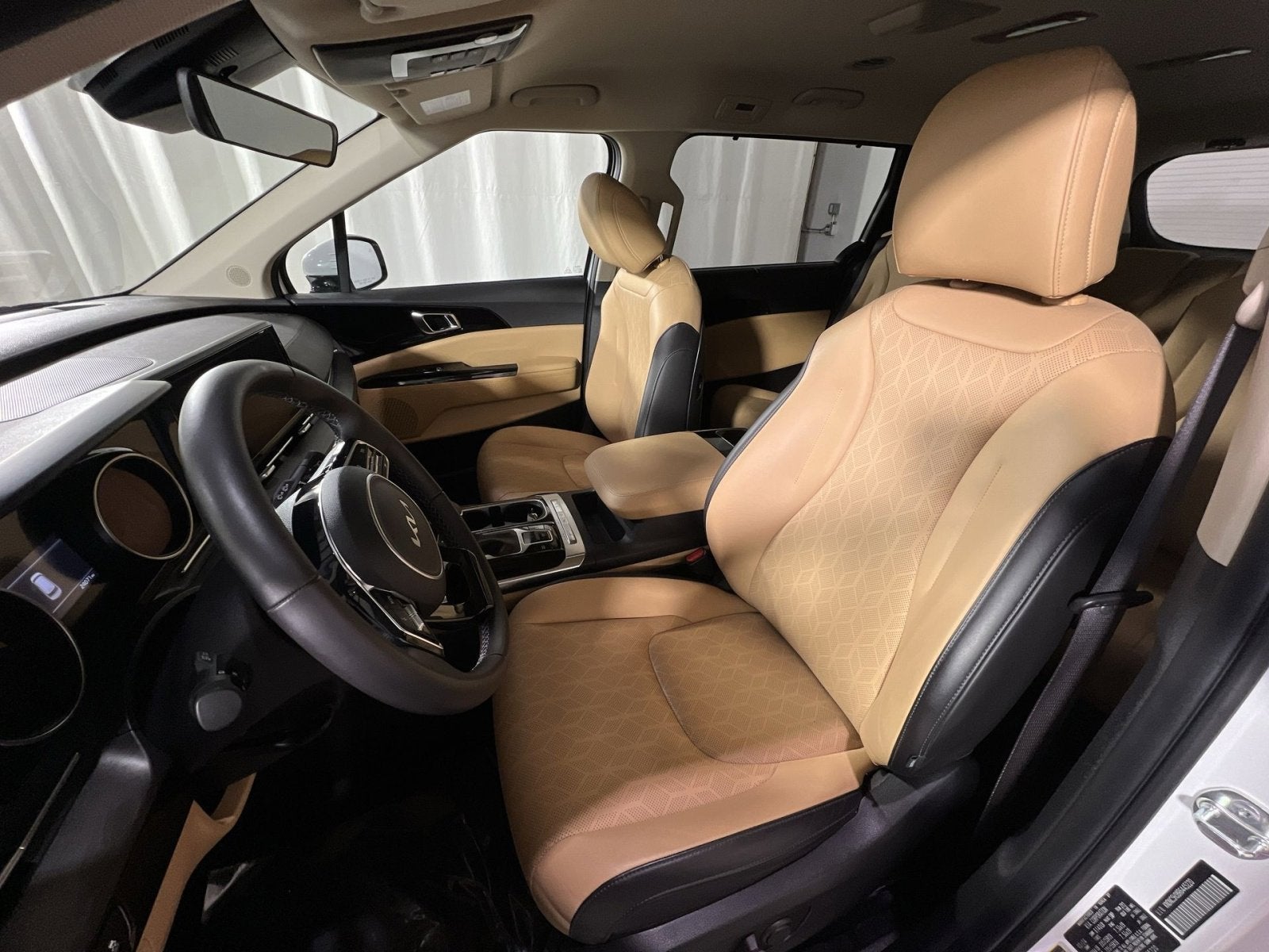 2024 Kia Carnival EX