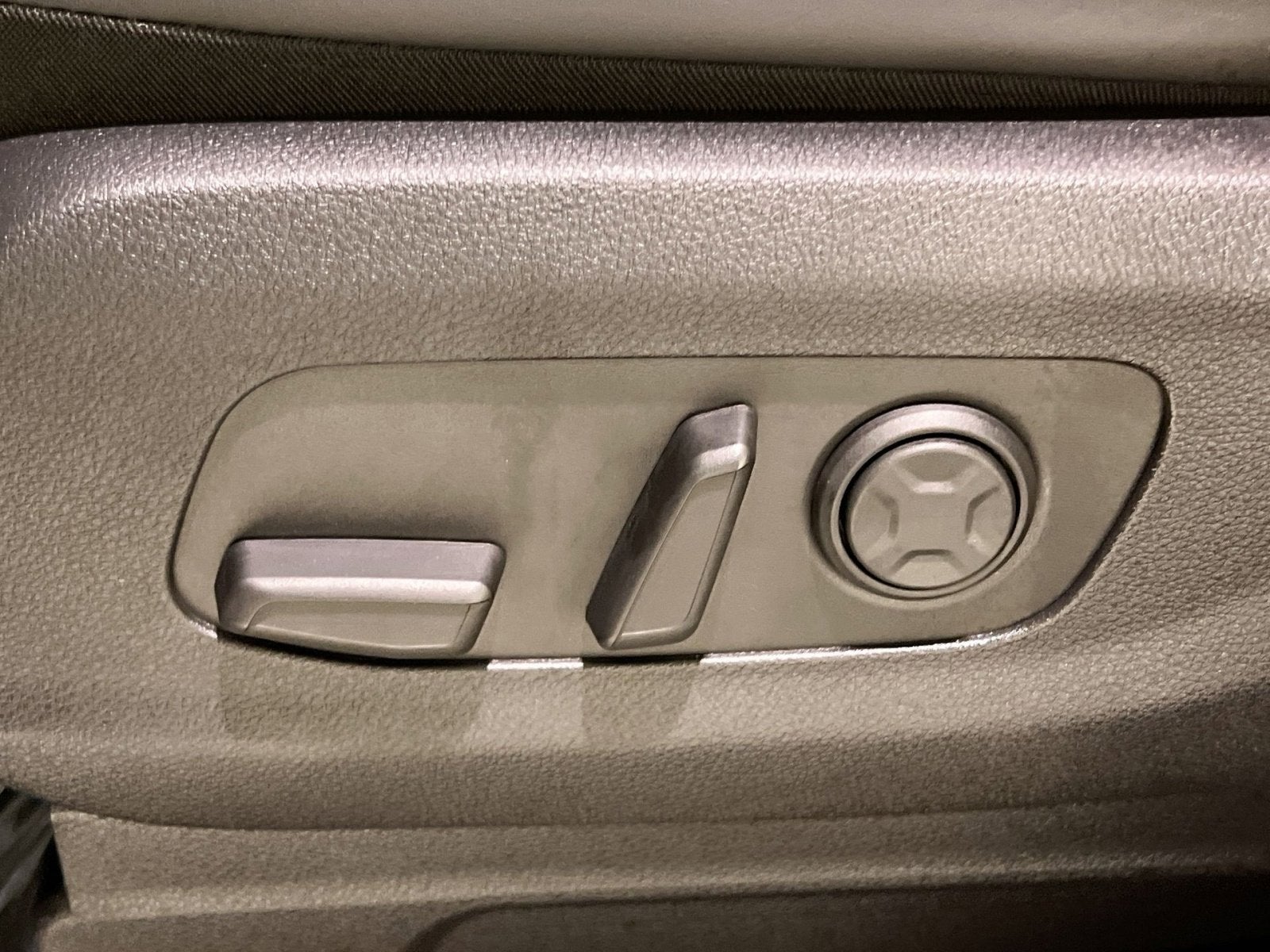 2023 Kia Carnival SX