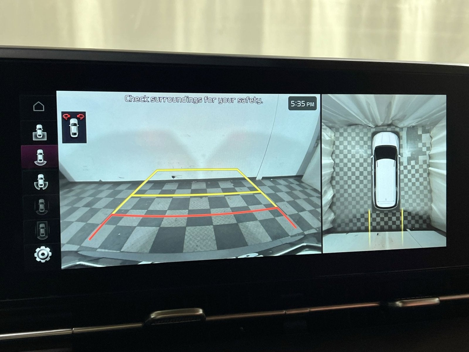 2023 Kia Carnival SX