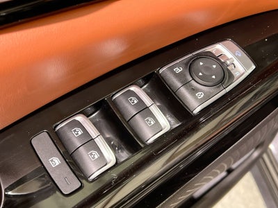 2023 Kia Carnival SX