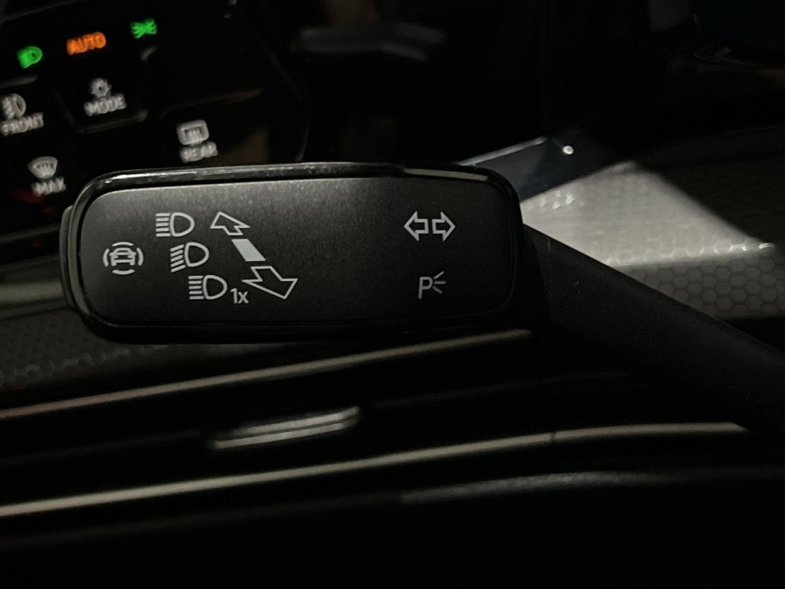 2024 Volkswagen Golf GTI 2.0T SE