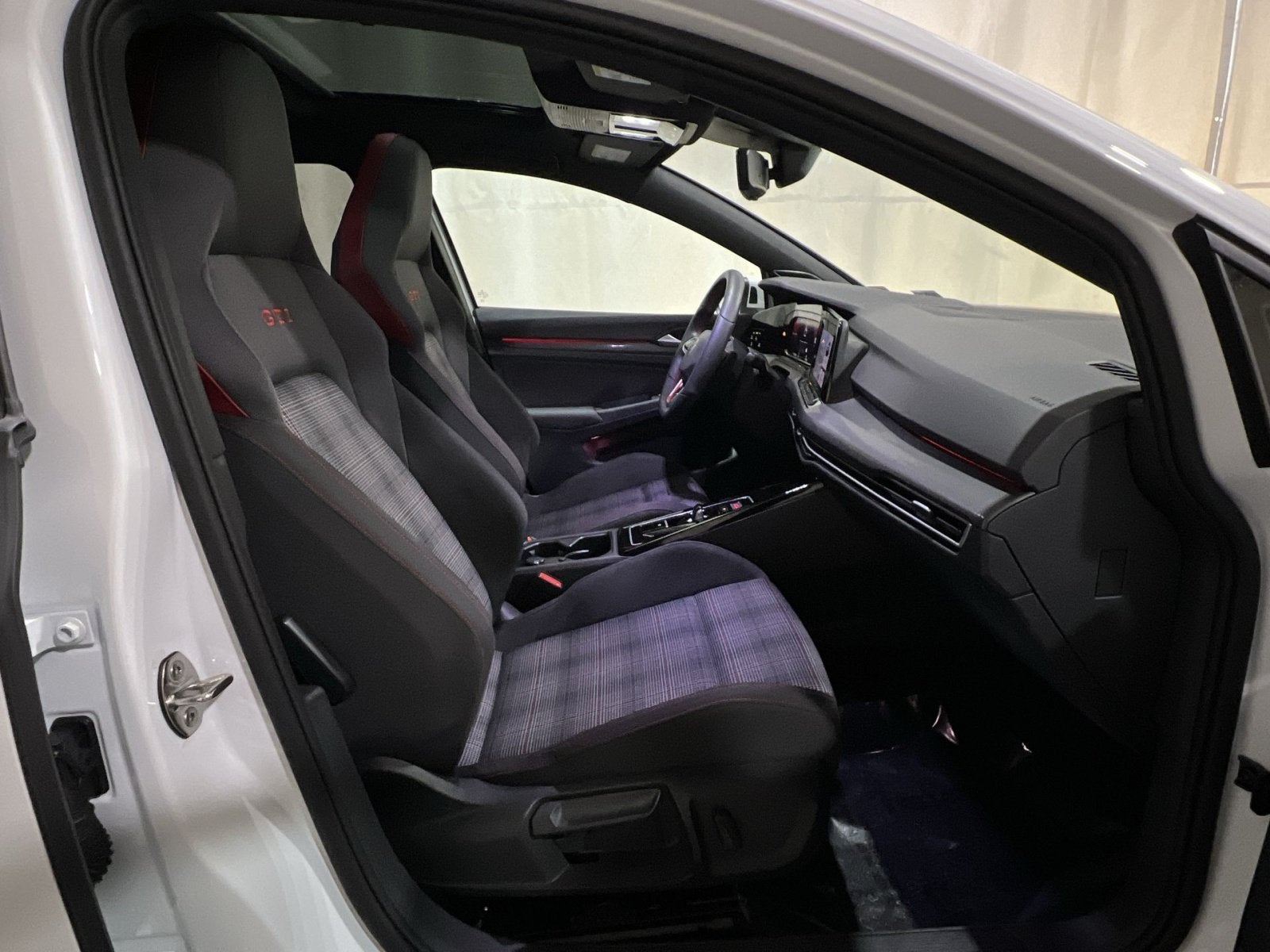 2024 Volkswagen Golf GTI 2.0T SE