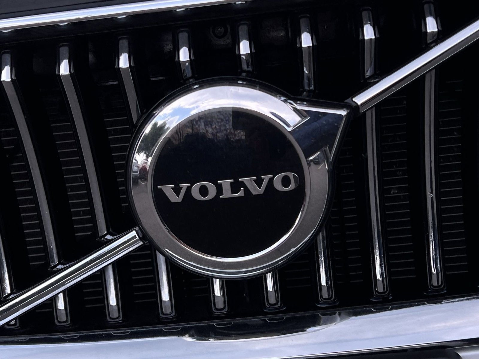 2023 Volvo XC90 B5 Core