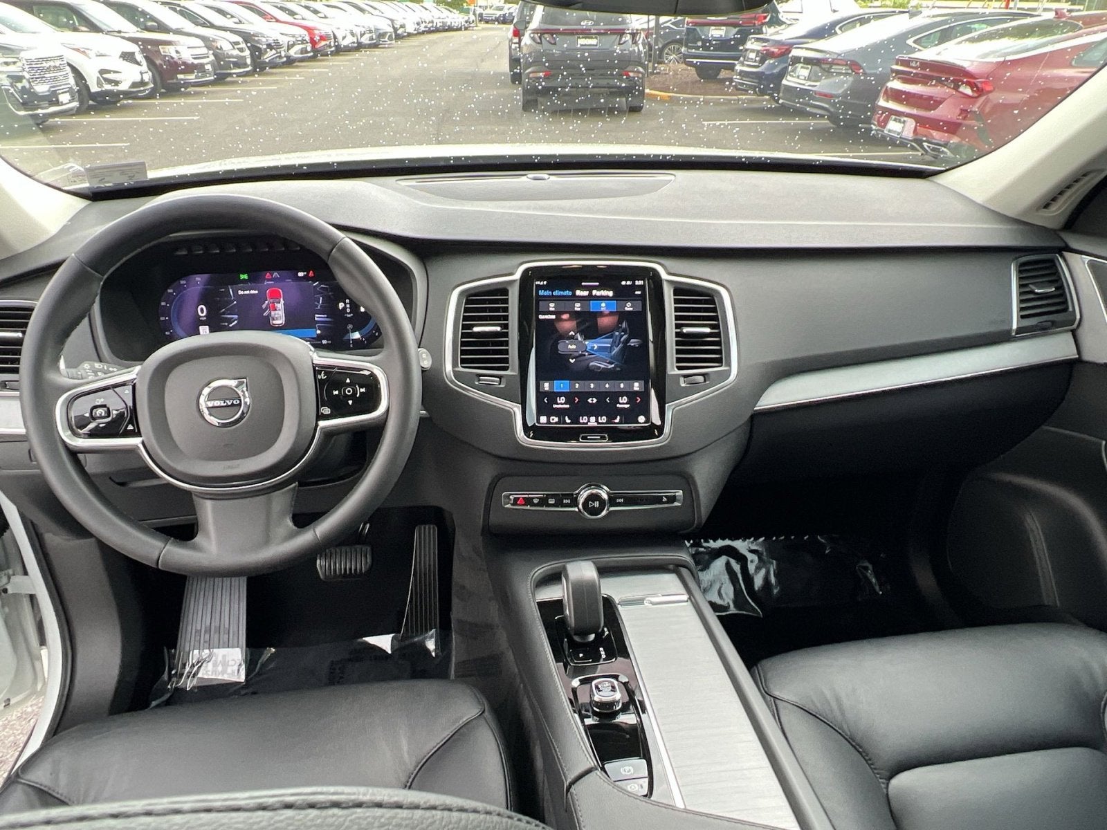 2023 Volvo XC90 B5 Core