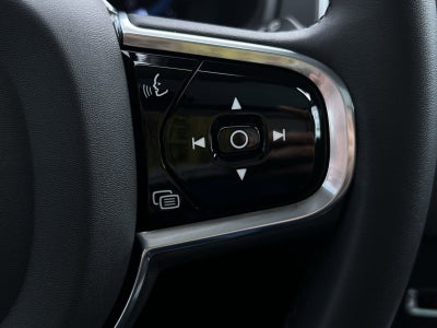 2023 Volvo XC90 B5 Core